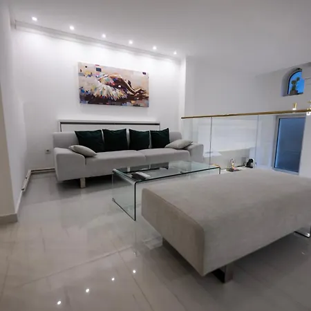 Apartment Aries In
